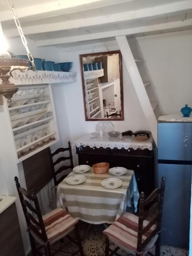 Marthas Traditional House Сими Екстериор снимка