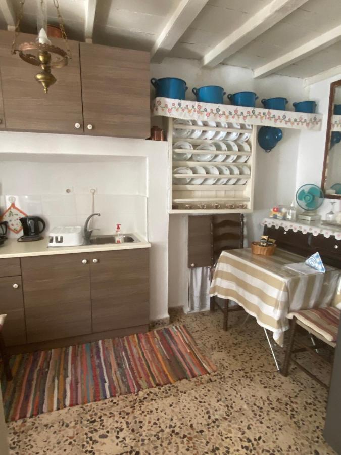 Marthas Traditional House Сими Екстериор снимка