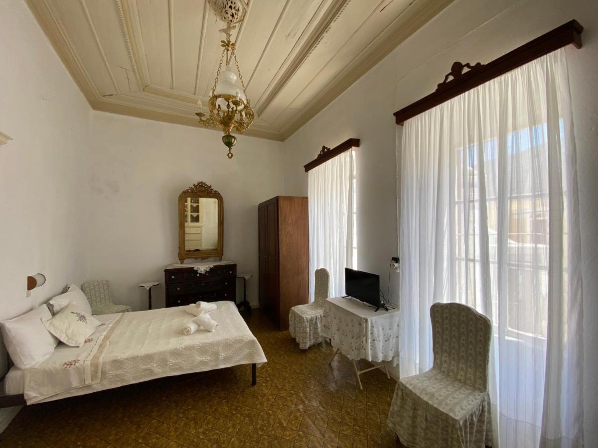 Marthas Traditional House Сими Екстериор снимка