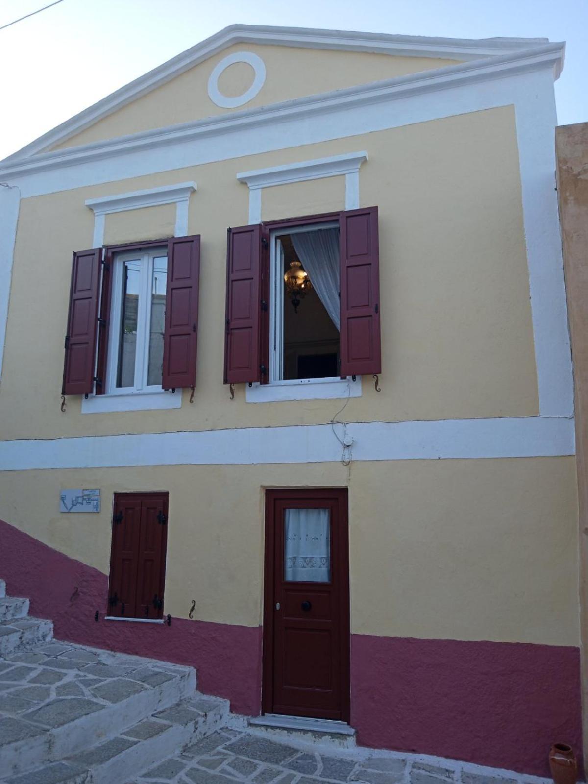 Marthas Traditional House Сими Екстериор снимка