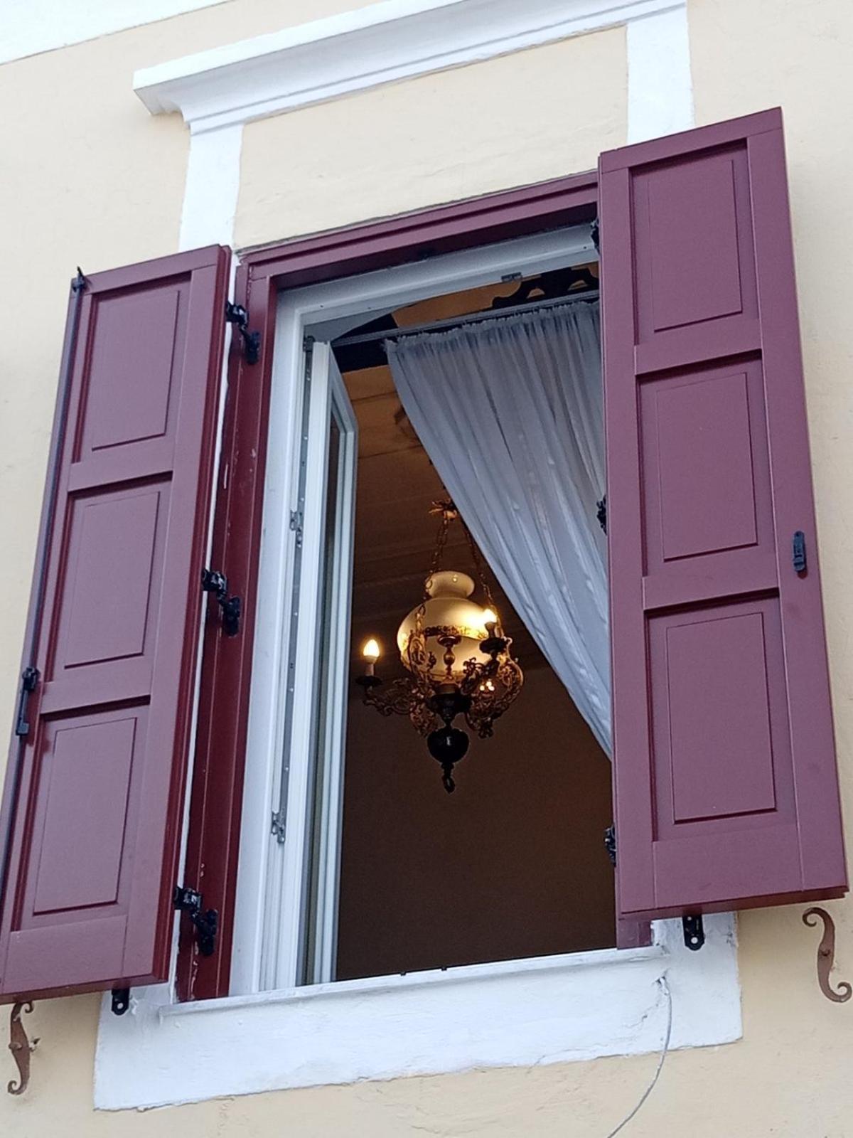 Marthas Traditional House Сими Екстериор снимка